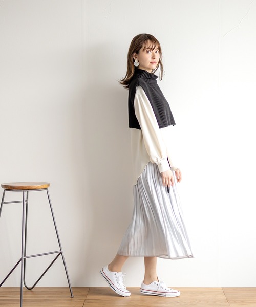 White Collection（ホワイトコレクション）の「【2021SS新作】春ニットベスト＆ボリュームスリーブブラウス/レイヤード2SET（ベスト・レディース・ベージュ/ブラック/カーキ/アイボリー・M）」の6枚目の写真