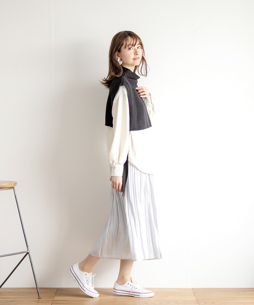 White Collection（ホワイトコレクション）の「【2021SS新作】春ニットベスト＆ボリュームスリーブブラウス/レイヤード2SET（ベスト・レディース・ベージュ/ブラック/カーキ/アイボリー・M）」の21枚目の写真