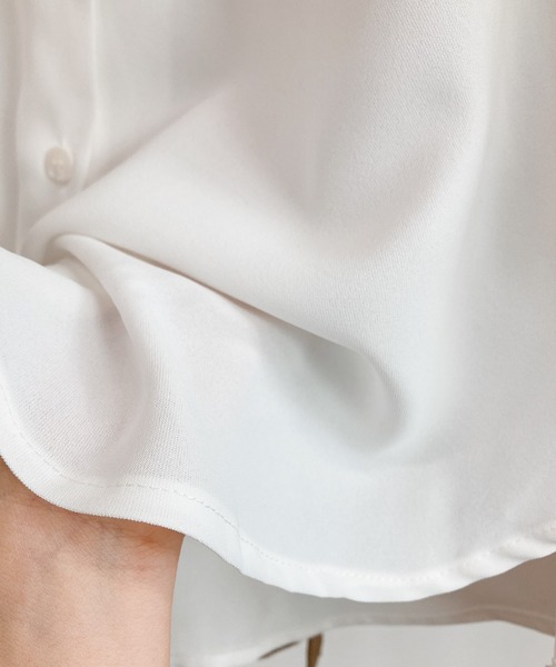 White Collection（ホワイトコレクション）の「【2021SS新作】春ニットベスト＆ボリュームスリーブブラウス/レイヤード2SET（ベスト・レディース・ベージュ/ブラック/カーキ/アイボリー・M）」の13枚目の写真