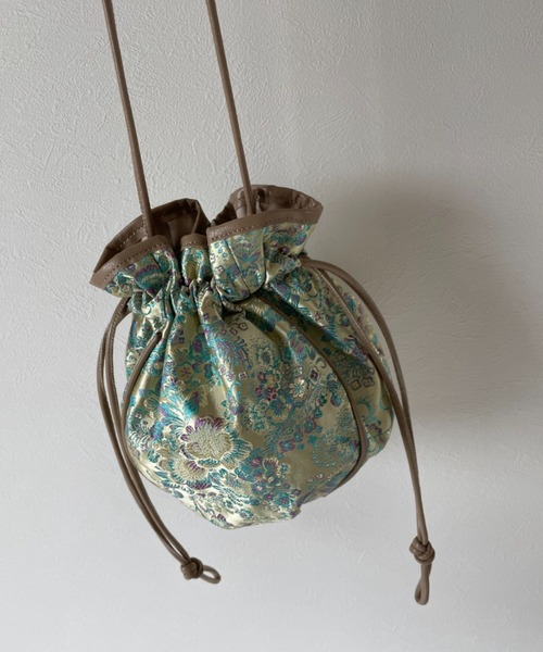 y/m by misato（イムバイミサト）の「チャイナ巾着BAG（ショルダーバッグ・レディース・ベージュ/パープル・FREE）」の2枚目の写真