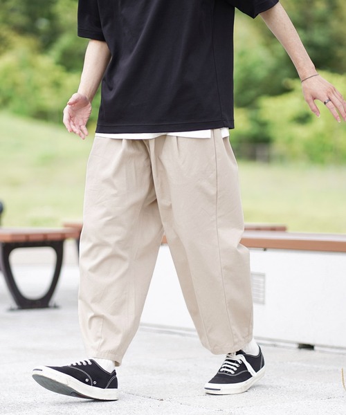 anown(アノン)の「ワイドシルエット イージーツイルチノパンツ【ファッションインフルエンサー つぐ吉×anown 限定コラボ】(スラックス・メンズ・ダークグリーン/ベージュ・M/L)」の3枚目の写真