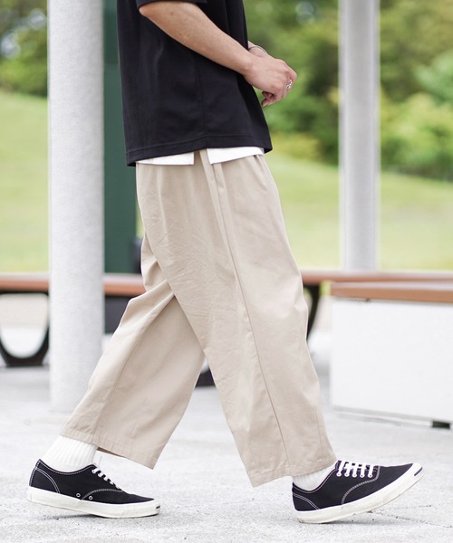 anown(アノン)の「ワイドシルエット イージーツイルチノパンツ【ファッションインフルエンサー つぐ吉×anown 限定コラボ】(スラックス・メンズ・ダークグリーン/ベージュ・M/L)」の4枚目の写真