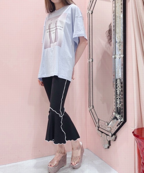 lilLilly（リルリリー）の「グラフィックプリントＴシャツ（Tシャツ/カットソー・レディース・ホワイト/ブラック/ブルー・FREE）」の13枚目の写真