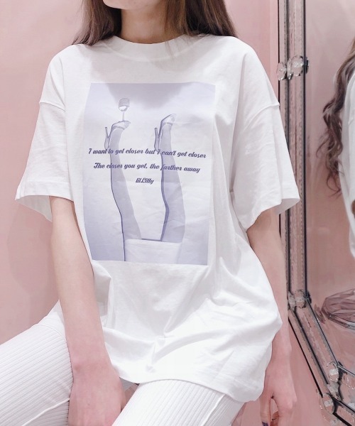lilLilly（リルリリー）の「グラフィックプリントＴシャツ（Tシャツ/カットソー・レディース・ホワイト/ブラック/ブルー・FREE）」の14枚目の写真
