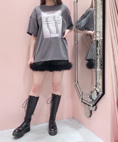 lilLilly（リルリリー）の「グラフィックプリントＴシャツ（Tシャツ/カットソー・レディース・ホワイト/ブラック/ブルー・FREE）」の15枚目の写真