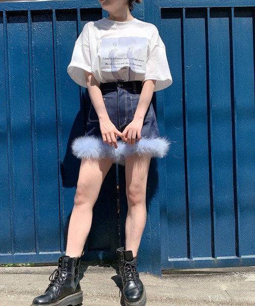 lilLilly（リルリリー）の「グラフィックプリントＴシャツ（Tシャツ/カットソー・レディース・ホワイト/ブラック/ブルー・FREE）」の5枚目の写真