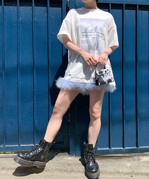 lilLilly（リルリリー）の「グラフィックプリントＴシャツ（Tシャツ/カットソー・レディース・ホワイト/ブラック/ブルー・FREE）」の6枚目の写真