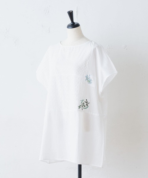 BEARDSLEY（ビアズリー）の「パッチワーク＆刺繍ブラウス