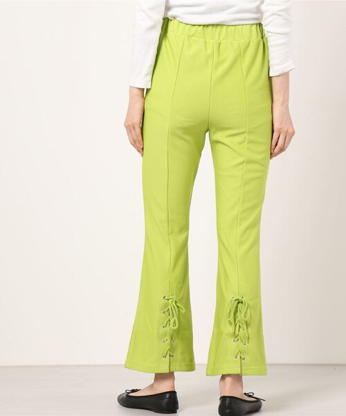 WEGO(ウィゴー)の「WEGO/バックレースアップフレアパンツ(スラックス・レディース・グリーン/ブラック・FREE)」の3枚目の写真