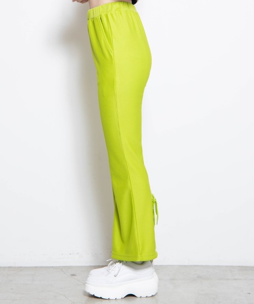 WEGO(ウィゴー)の「WEGO/バックレースアップフレアパンツ(スラックス・レディース・グリーン/ブラック・FREE)」の15枚目の写真