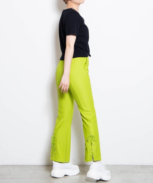WEGO(ウィゴー)の「WEGO/バックレースアップフレアパンツ(スラックス・レディース・グリーン/ブラック・FREE)」の12枚目の写真