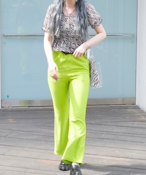 WEGO(ウィゴー)の「WEGO/バックレースアップフレアパンツ(スラックス・レディース・グリーン/ブラック・FREE)」の10枚目の写真