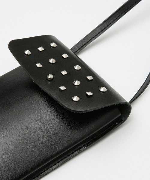 20/80（テゥエンティーエイティー）の「【20/80】トゥエンティーエイティー/TOCHIGI LEATHER SHOULDER POUCH WITH STUDS（ショルダーバッグ・レディース・ブラック/ベージュ・FREE）」の4枚目の写真