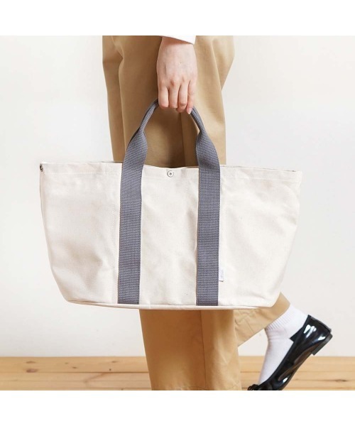 10mois(ディモワ)の「10mois PATTO SATTO TOTE CHOTTO TALL(マザーズバッグ・レディース・ベージュ/キナリ・ONE SIZE)」の9枚目の写真