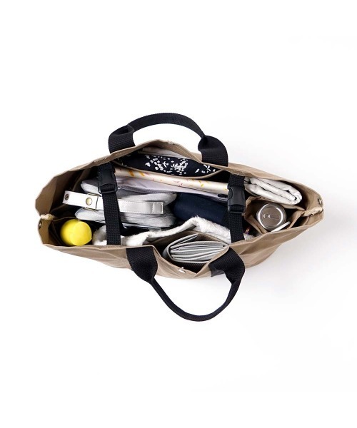 10mois(ディモワ)の「10mois PATTO SATTO TOTE CHOTTO TALL(マザーズバッグ・レディース・ベージュ/キナリ・ONE SIZE)」の18枚目の写真