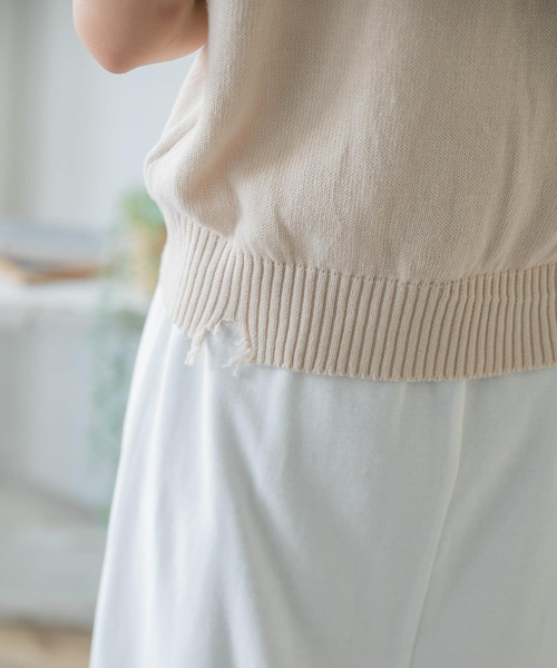 ITEMS URBANRESEARCH（アイテムズ アーバンリサーチ）の「ダメージニットベスト（ベスト・レディース・ライトカーキ/チャコールグレー/ベージュ・FREE）」の14枚目の写真