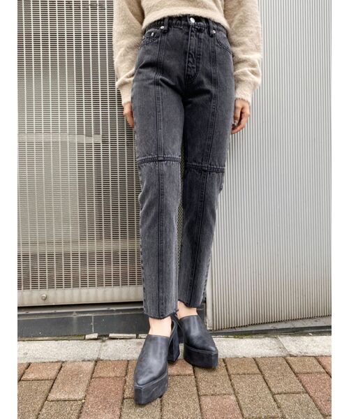 EVRIS（エヴリス）の「ブロッキングストレートデニムパンツ（デニムパンツ・レディース・ライトブルー/ブラック/ベージュ・SMALL/MEDIUM）」の2枚目の写真