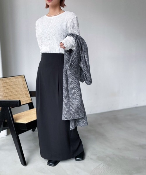 Solace（ソレイス）の「ダブルタックタイトスカート（スカート・レディース・ブラック/レッド/グリーン・M/L）」の2枚目の写真