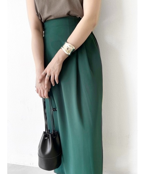 Solace（ソレイス）の「ダブルタックタイトスカート（スカート・レディース・ブラック/レッド/グリーン・M/L）」の6枚目の写真