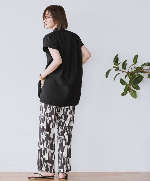 A part by(アパートバイ)の「MoPoハイネックフレンチスリーブシャツ 954868(Tシャツ/カットソー・レディース・ブラック/オフホワイト/グリーン系その他5・FREE)」の20枚目の写真