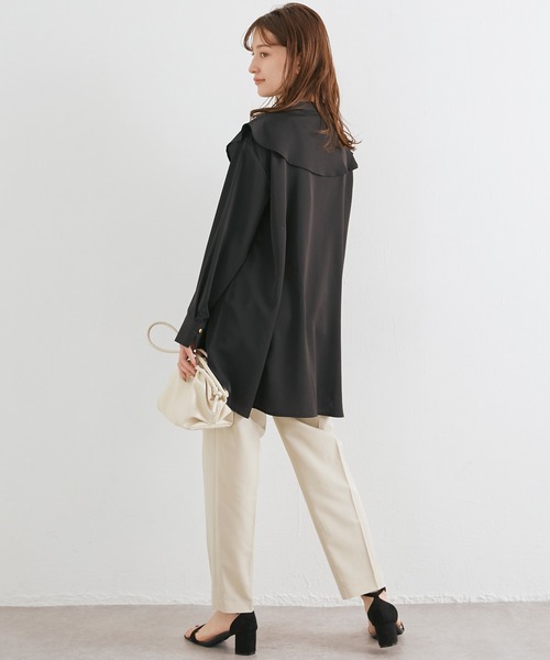 LAVEANGE(ラビアンジェ)の「フリルカラーブラウス(シャツ/ブラウス・レディース・ホワイト/ブラック/ネイビー・LL/3L/4L/M/L)」の15枚目の写真