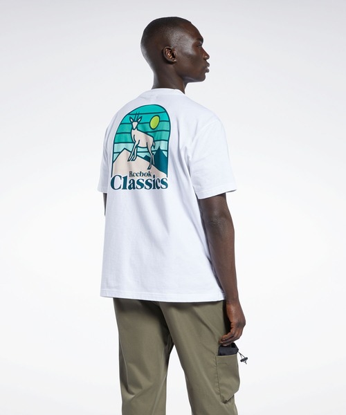 Reebok（リーボック）の「クラシックス キャンピング  グラフィック Tシャツ / Classics Camping Graphic T-Shirt（Tシャツ/カットソー・メンズ・オレンジ/ブラック/ホワイト・LARGE/X-LARGE/XX-LARGE/X-SMALL/XXX-LARGE/SMALL/MEDIUM）」の2枚目の写真