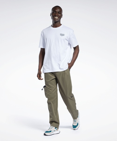 Reebok（リーボック）の「クラシックス キャンピング  グラフィック Tシャツ / Classics Camping Graphic T-Shirt（Tシャツ/カットソー・メンズ・オレンジ/ブラック/ホワイト・LARGE/X-LARGE/XX-LARGE/X-SMALL/XXX-LARGE/SMALL/MEDIUM）」の11枚目の写真