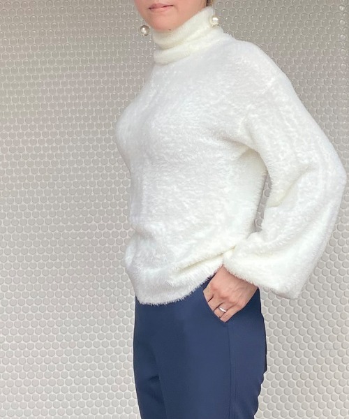 JENNE(ジェンヌ)の「フェザータッチ ボリュームスリーブニット(ニット/セーター・レディース・ホワイト/ブラック・X-LARGE/LARGE/MEDIUM/SMALL)」の11枚目の写真