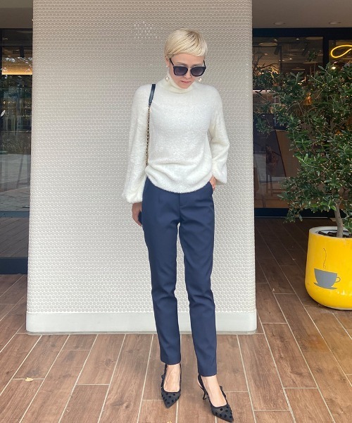 JENNE(ジェンヌ)の「フェザータッチ ボリュームスリーブニット(ニット/セーター・レディース・ホワイト/ブラック・X-LARGE/LARGE/MEDIUM/SMALL)」の13枚目の写真