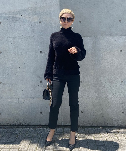 JENNE(ジェンヌ)の「フェザータッチ ボリュームスリーブニット(ニット/セーター・レディース・ホワイト/ブラック・X-LARGE/LARGE/MEDIUM/SMALL)」の21枚目の写真