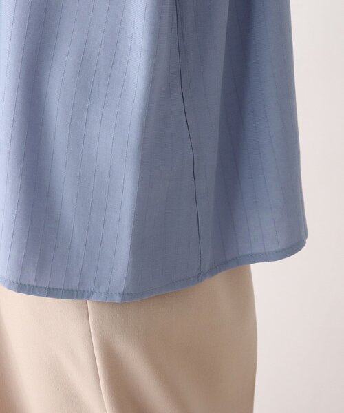 DRESKIP(ドレスキップ)の「◆チビフリルピンタックブラウス(シャツ/ブラウス・レディース・ナチュラル/ネイビー/ライトブルー・02/03)」の4枚目の写真