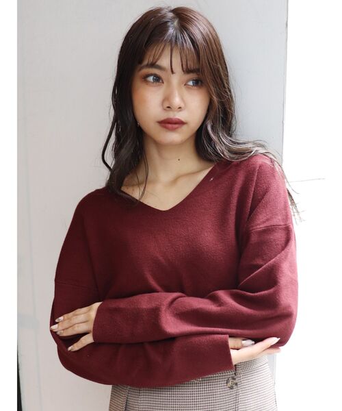 MURUA（ムルーア）の「モダンVネックニット（ニット/セーター・レディース・ブラック/ベージュ/アイボリー/ボルドー/モカ・FREE）」の5枚目の写真