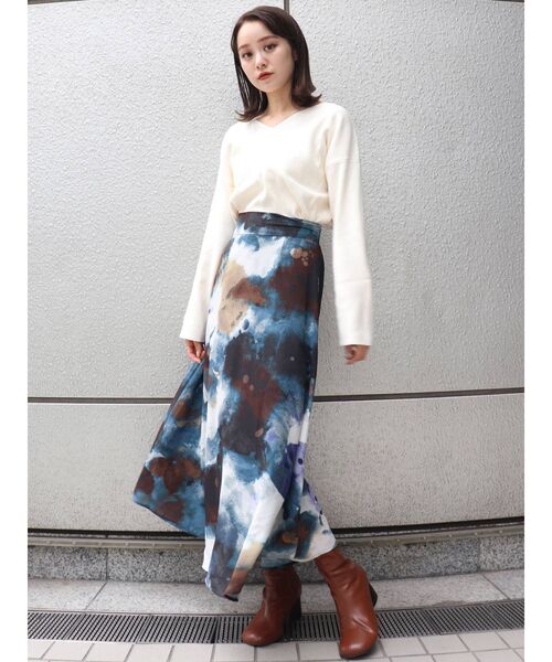 MURUA（ムルーア）の「モダンVネックニット（ニット/セーター・レディース・ブラック/ベージュ/アイボリー/ボルドー/モカ・FREE）」の13枚目の写真