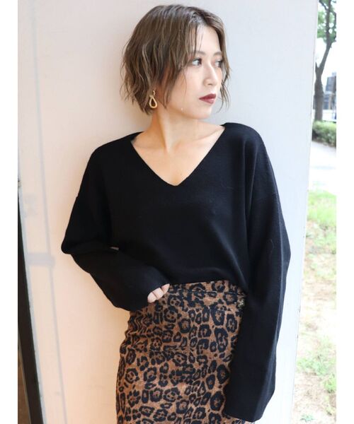 MURUA（ムルーア）の「モダンVネックニット（ニット/セーター・レディース・ブラック/ベージュ/アイボリー/ボルドー/モカ・FREE）」の17枚目の写真