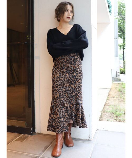 MURUA（ムルーア）の「モダンVネックニット（ニット/セーター・レディース・ブラック/ベージュ/アイボリー/ボルドー/モカ・FREE）」の7枚目の写真