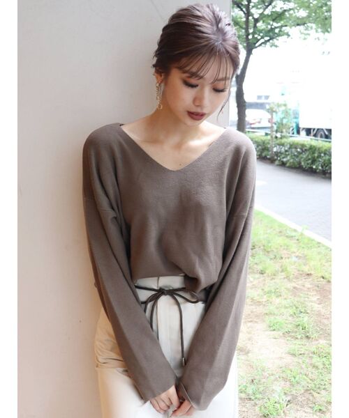 MURUA（ムルーア）の「モダンVネックニット（ニット/セーター・レディース・ブラック/ベージュ/アイボリー/ボルドー/モカ・FREE）」の21枚目の写真