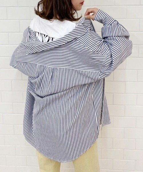 one after another NICE CLAUP(ワンアフターアナザーナイスクラップ)の「ゆるシルエットストライプシャツ(シャツ/ブラウス・レディース・ブラック/ベージュ/ラベンダー/ピンク・FREE)」の17枚目の写真