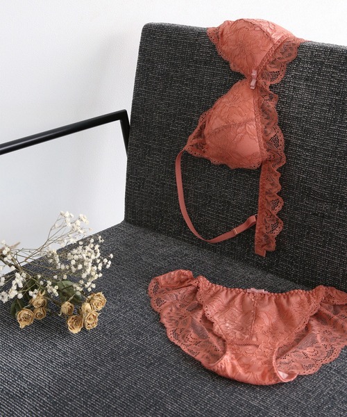 Mon cher pigeon*（モンシェルピジョン）の「【ショーツサイズが選べる！抜け感を楽しむシンプルなノンワイヤーブラ】ノンワイヤーブラ&ショーツ セット Bitter Sheer/ビターシアー S-LL ブラレット（ブラ&ショーツ・レディース・グレー/オレンジ/チョコ/ピンク/ブラック・S/M/M/L/L/M/M/M/M/S/LL/LL/LL/L/L/LL/L/L/S/S）」の5枚目の写真