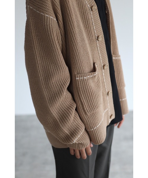 CREARE -LINO-(クレアーレリノ)の「ハンドステッチ Vネック ニット カーディガン <ユニセックス>(カーディガン/ボレロ・メンズ・アイボリー/ブラック/ダークベージュ・M/L)」の18枚目の写真