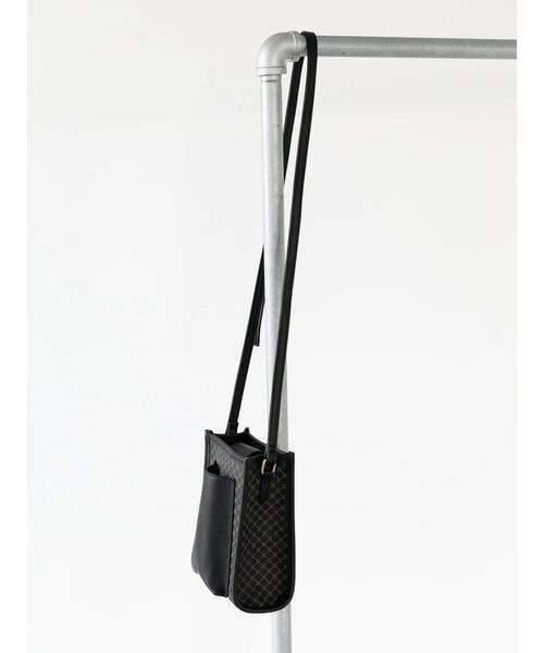 koe（コエ）の「モノグラムスマホポケットスクエアショルダー（スマホケース/カバー・レディース・ブラック/ブラウン・FREE）」の8枚目の写真