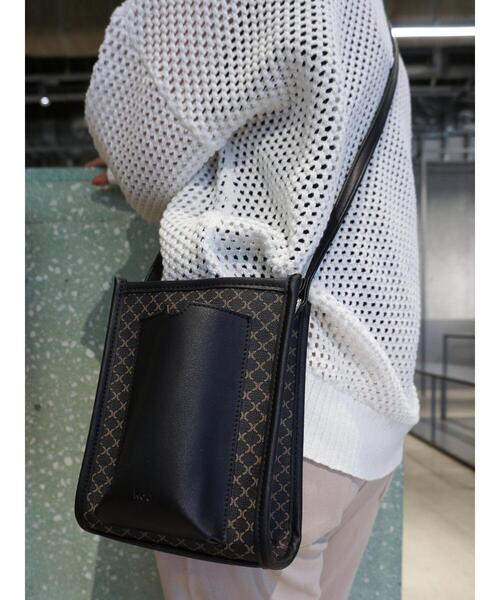 koe（コエ）の「モノグラムスマホポケットスクエアショルダー（スマホケース/カバー・レディース・ブラック/ブラウン・FREE）」の11枚目の写真