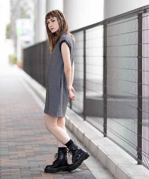 X-girl（エックスガール）の「GINGHAM EASY DRESS（ワンピース・レディース・ブラック/ベージュ/ライトブルー・M/S）」の5枚目の写真