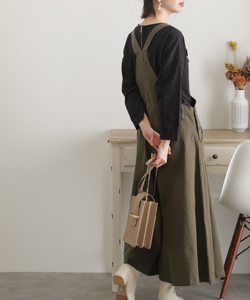 ElegChic(エレグシック)の「マキシ丈 フレア サロペット スカート (サロペット/オーバーオール・レディース・ブラック/ベージュ/カーキ・3L/M/L/XL/4L)」の20枚目の写真