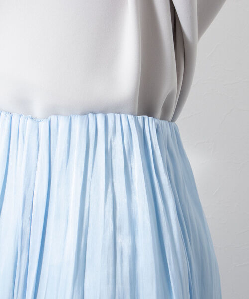 NOLLEY’S Sophi（ノーリーズソフィ）の「割繊プリーツスカート（スカート・レディース・ベージュ/サックスブルー・38/36）」の4枚目の写真