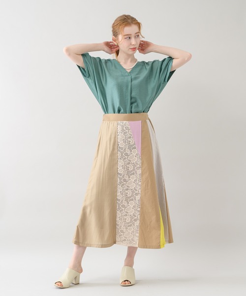 Paradise Picnic（パラダイスピクニック）の「テンセルVネックタックブラウス（シャツ/ブラウス・レディース・ラベンダー/グリーン/グレイッシュベージュ・FREE）」の9枚目の写真