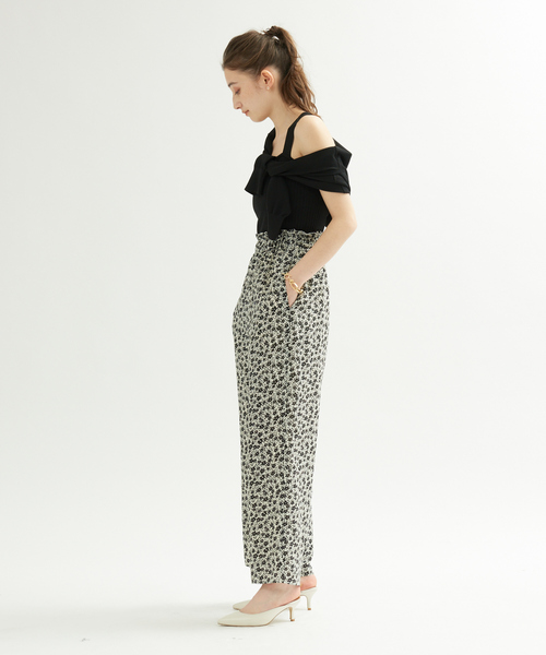 Rouge vif Anna（ルージュヴィフアンナ）の「アンサンブルニット（カーディガン/ボレロ・レディース・ベージュ/レッド/ブラック・フリー）」の5枚目の写真