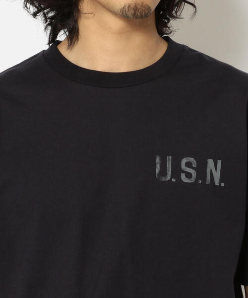 AVIREX(アヴィレックス)の「ステンシル カレッジ 半袖 Tシャツ / STENCIL COLLAGE S/S T-SHIRT / アヴィレックス / AVIREX(Tシャツ/カットソー・メンズ・ホワイト/ネイビー・MEDIUM/LARGE/X-LARGE/XX-LARGE)」の6枚目の写真