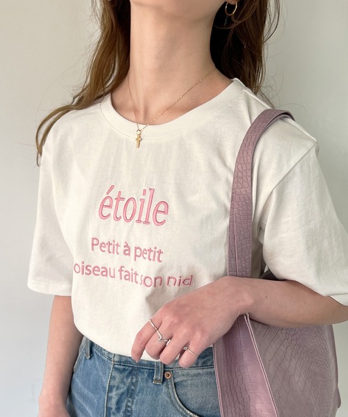 JUNOAH（ジュノア）の「エトワール刺繍ロゴTシャツ（Tシャツ/カットソー・レディース・ホワイト/ブラック/ネイビー/アイボリー・LARGE/MEDIUM/X-LARGE）」の11枚目の写真