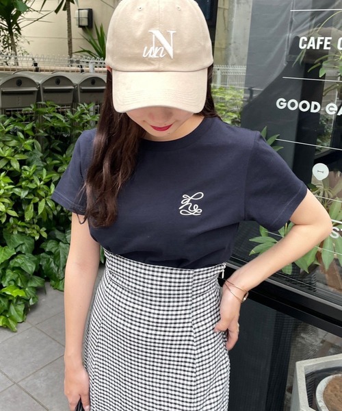 one after another NICE CLAUP（ワンアフターアナザーナイスクラップ）の「ロゴ刺しゅうTee（Tシャツ/カットソー・レディース・オフホワイト/オートミール/ホワイト×ブラック/ホワイト系その他/ネイビー/ピンク・FREE）」の5枚目の写真