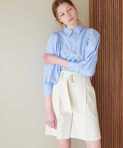 natural couture（ナチュラルクチュール）の「ベルト付き綿麻ショートパンツ（その他パンツ・レディース・ベージュ/ライトベージュ/ネイビー/サックスブルー・FREE）」の2枚目の写真